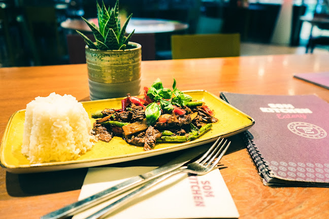 Opinii despre Som Kitchen Eatery - Twin Towers în Wien - Gastronomie und Hotellerie