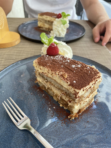 Opinii despre Ristorante La Sosta în Wien - Gastronomie und Hotellerie