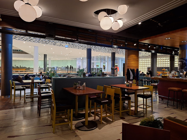 Opinii despre Som Kitchen Eatery - Twin Towers în Wien - Gastronomie und Hotellerie