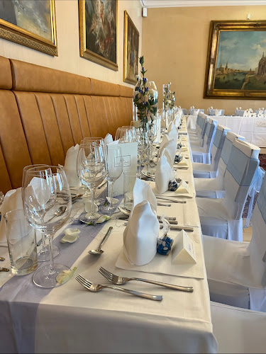 Carl's Bistro & Café - Gastronomie und Hotellerie