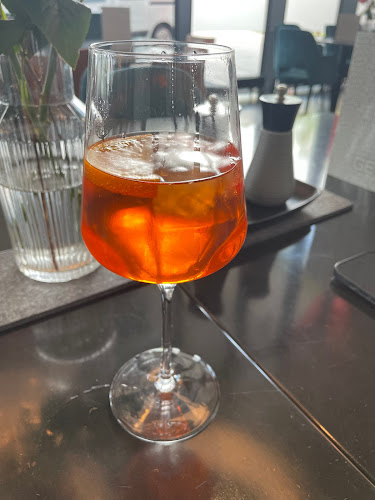 Lentos Cafe-Bar-Restaurant