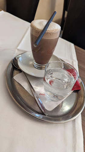 Carl's Bistro & Café - Gastronomie und Hotellerie