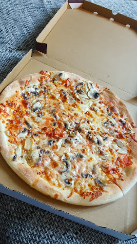 Pizzeria Charly - Gastronomie und Hotellerie