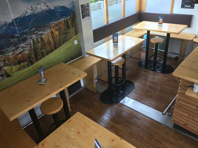 Grill and Jausen Station