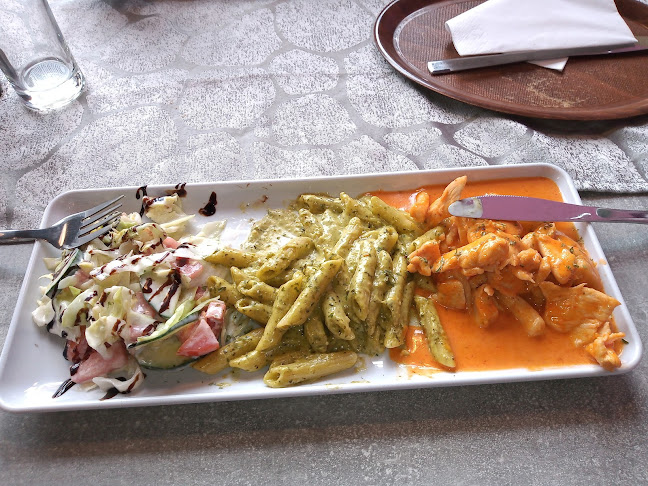 Restaurant Pizzaria La Sena - Gastronomie und Hotellerie