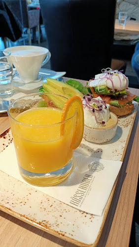 Comentarii opinii despre Bäckerei, Café, Konditorei Rößlhuber