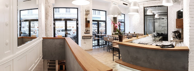 Leo HILLINGER Wineshop & Bar Wollzeile