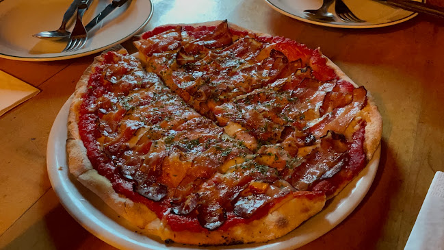 Pizzería Jugendherberg Restaurant - Gastronomie und Hotellerie