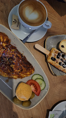 Comentarii opinii despre Breakfast Club