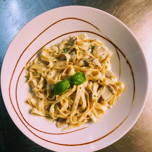 Opinii despre Ristorante Pizzeria Pomodoro Rosso Lustenau în Lustenau - Gastronomie und Hotellerie