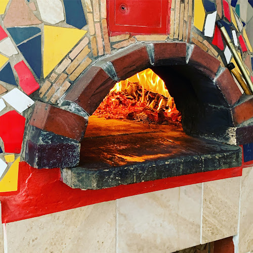 Opinii despre Pizzeria 2000 Wien în Wien - Gastronomie und Hotellerie