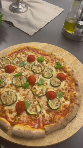 Opinii despre Raffaello Ristorante Italiano Feldkirch în Feldkirch - Gastronomie und Hotellerie