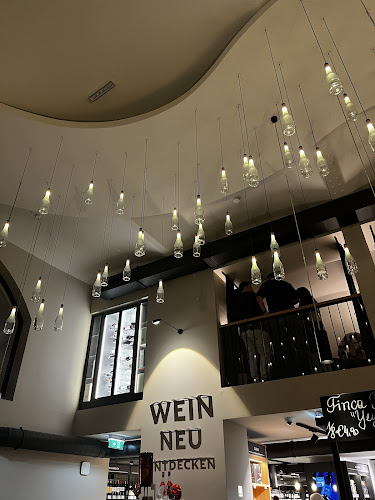 Opinii despre WEIN & CO Wien Schottentor – Weinbar & Shop în Wien - Gastronomie und Hotellerie