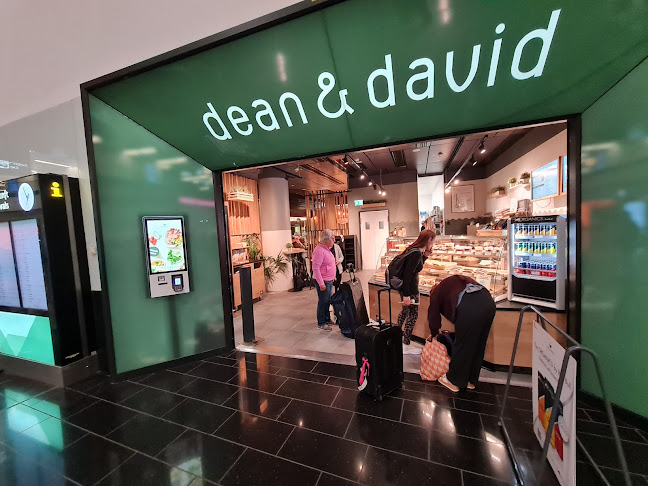 dean&david | Bowls, Salate, Curries & Snacks im Ankunftsbereich Flughafen Wien