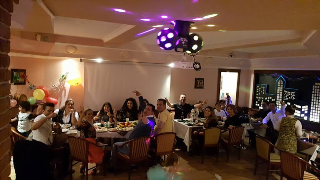 Opinii despre Cafe Restaurant&Bar Adisch în Wien - Gastronomie und Hotellerie