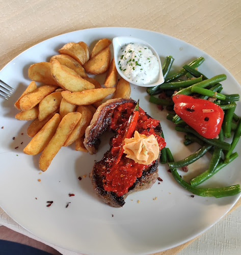 Opinii despre Steakhouse Fuschl în Fuschl am See - Gastronomie und Hotellerie