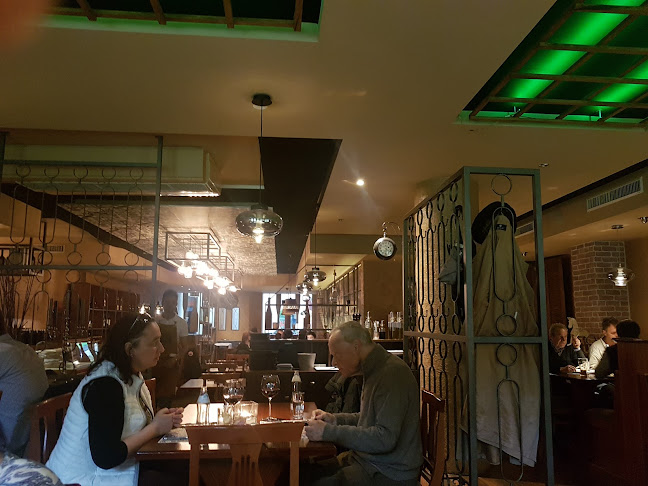 AKROPOLIS - Gastronomie und Hotellerie