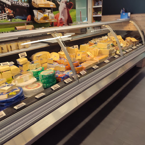 Opinii despre Tirol Milch Molkerei Markt St. Johann în St. Johann in Tirol - Gastronomie und Hotellerie