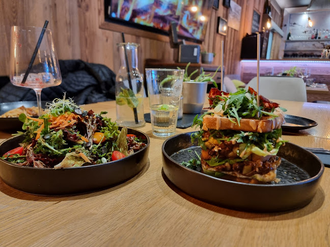 Comentarii opinii despre Die Fliegerei