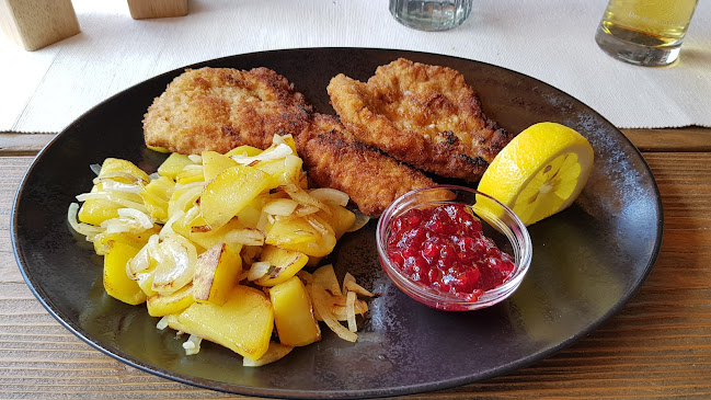 Opinii despre Dorfstadl Bar Kirchdorf în Kirchdorf in Tirol - Gastronomie und Hotellerie
