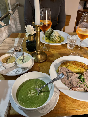 Comentarii opinii despre Zur Herknerin