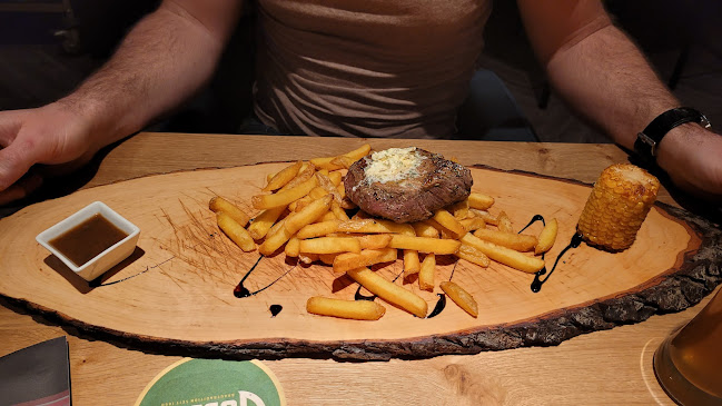 ROKO Restaurant - Gastronomie und Hotellerie