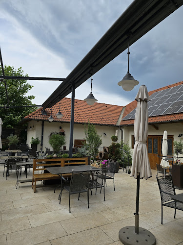 Hausgnost - Gasthaus an der Kreuzung