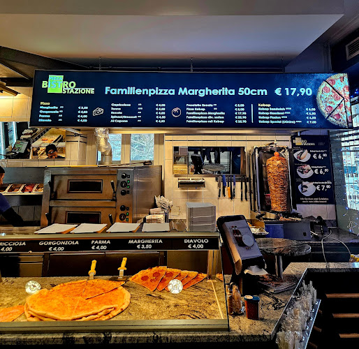Bistro Stazione (in Bahnhofshalle)
