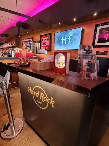 Comentarii opinii despre Hard Rock Cafe