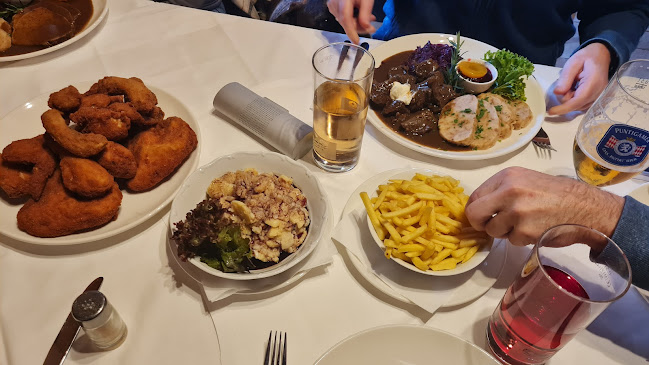 Wirtshaus Holzhütt‘n - Gastronomie und Hotellerie