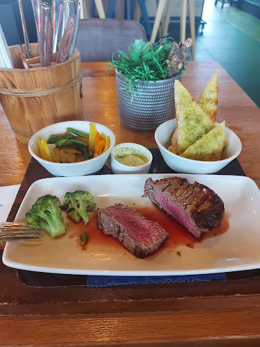 Opinii despre OX AMERICAN BAR & GRILL ST PÖLTEN în St. Pölten - Gastronomie und Hotellerie