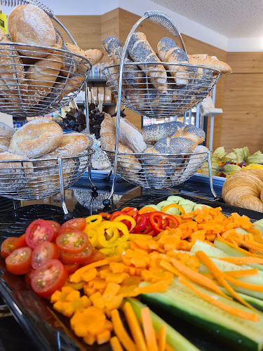 Bäckerei Neudorfer - Zell am Pettenfirst - Gastronomie und Hotellerie