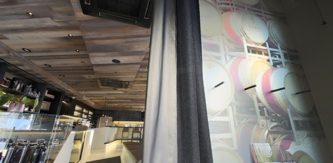 Leo HILLINGER Wineshop & Bar Kitzbühel - Kitzbühel