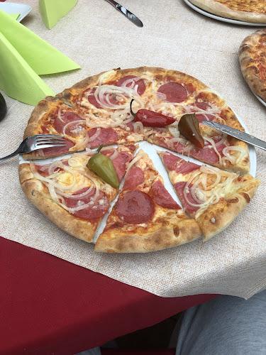 Opinii despre Nefis Kebab Großfeldsiedlung în Wien - Gastronomie und Hotellerie