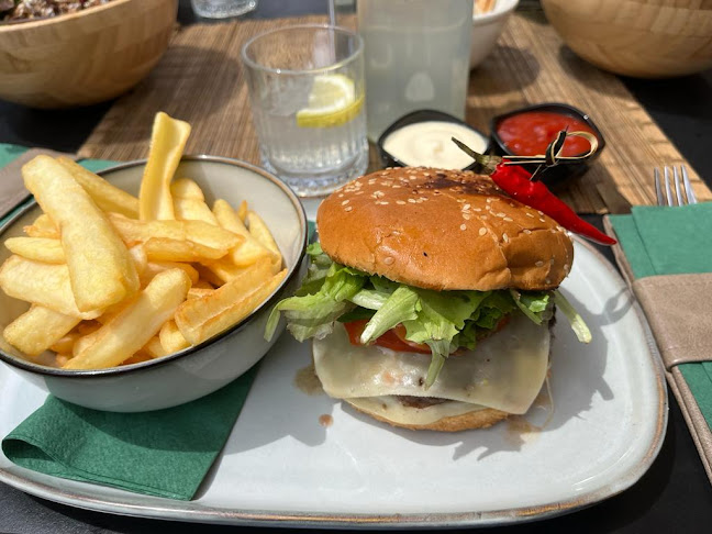 Unicorn Bar Kitchen & Club - Gastronomie und Hotellerie