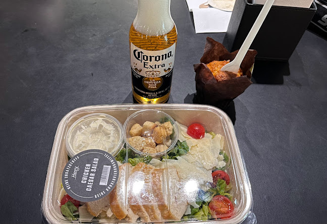 Comentarii opinii despre Henry