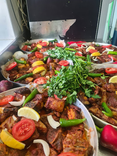 Burak Saklıbahçe - Gastronomie und Hotellerie