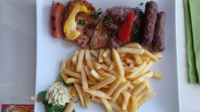 Montag und Dienstag Ruhetag, Reuttener Str. 12, 6600 Pflach