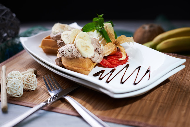 Frankie's Restaurant Bar & Café