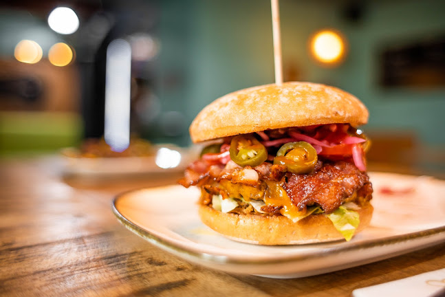 Opinii despre Stadtgespräch Bar Hallein în Hallein - Gastronomie und Hotellerie