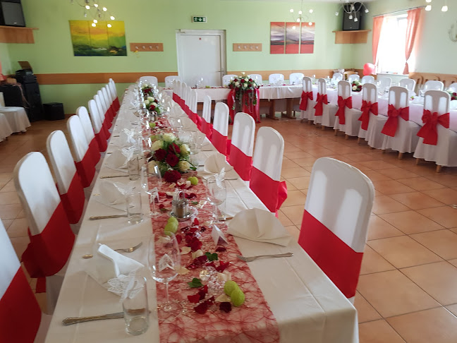 Opinii despre Schutzhaus Groß-Jedlersdorf Wein&Bierheuriger în Wien - Gastronomie und Hotellerie