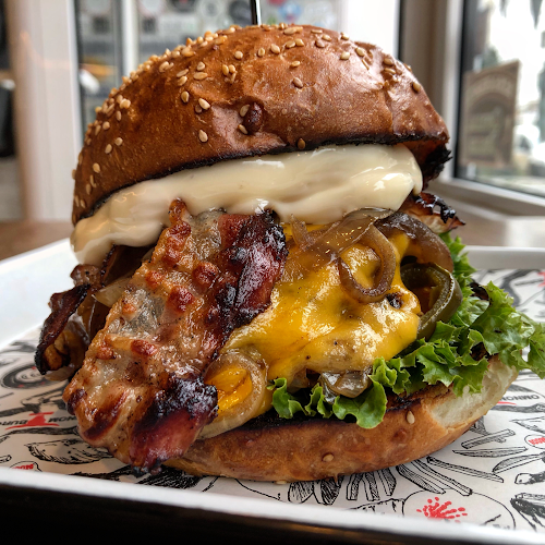 Opinii despre Omnom Burger în Wien - Gastronomie und Hotellerie