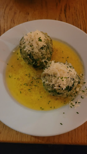 Comentarii opinii despre Zur Herknerin