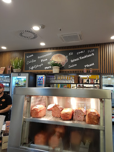 Opinii despre Leberkas-Pepi Klagenfurt City Arkaden în Klagenfurt am Wörthersee - Gastronomie und Hotellerie