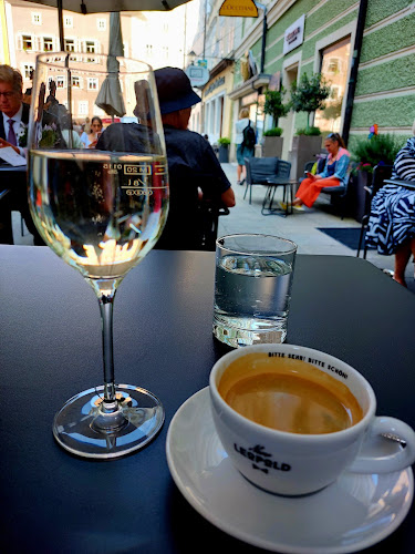 Opinii despre Herr Leopold - Neue Wiener Kaffeehauskultur în Salzburg - Gastronomie und Hotellerie