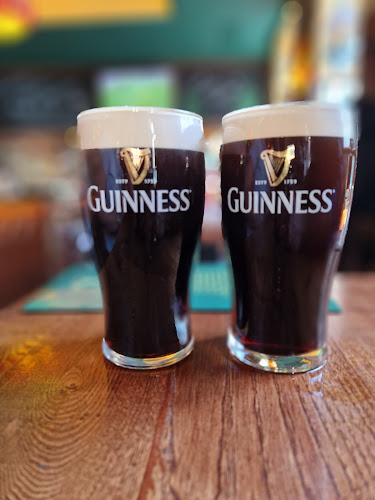 The Golden Harp - Irish Pub Simmering