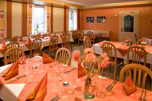 Opinii despre Gasthaus Hecht în Höchst - Gastronomie und Hotellerie