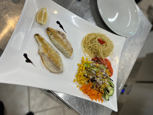 Pomodoro e Basilico Pizzeria - Gastronomie und Hotellerie