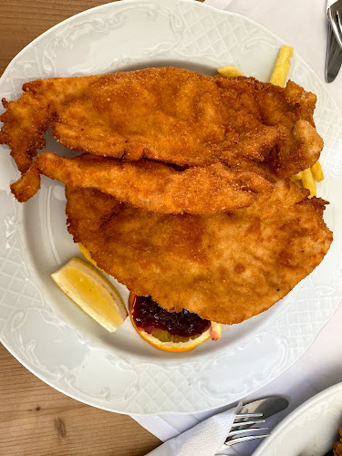 Opinii despre Wirtshaus Zum goldenen Hahn în Berndorf - Gastronomie und Hotellerie