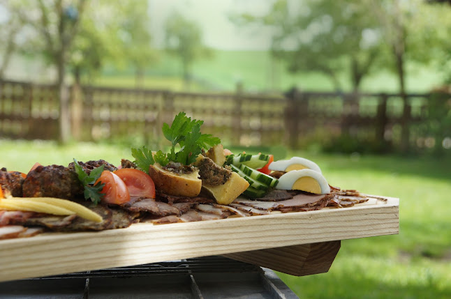 Opinii despre Schinagl Ab-Hof-Verkauf în Klendorf - Gastronomie und Hotellerie